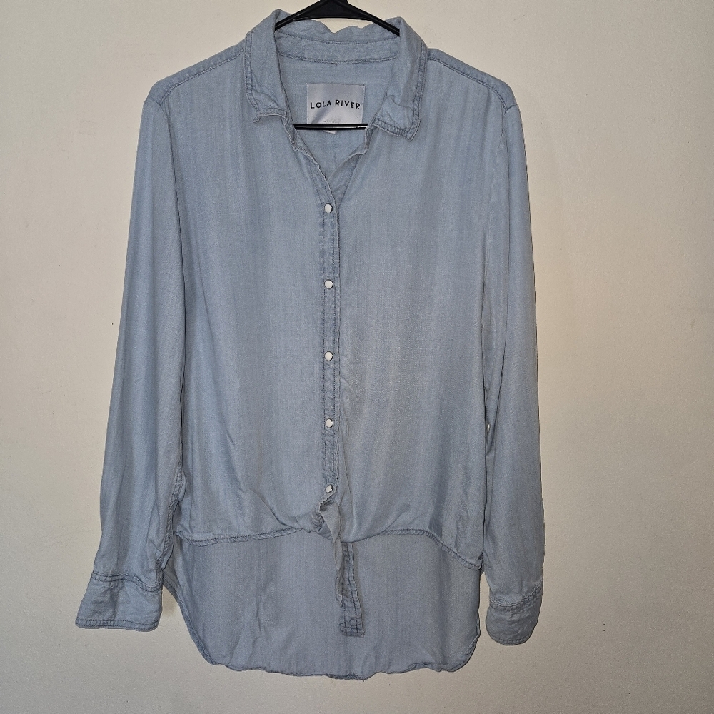 Lola River White Snap Denim Light Weight Size Large Coastal Beach Vibe Summer